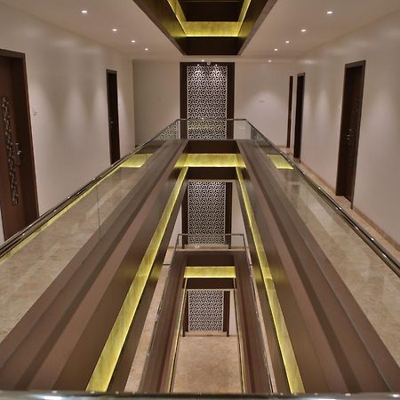 Hotel K P Pride Jālgaon Exteriér fotografie