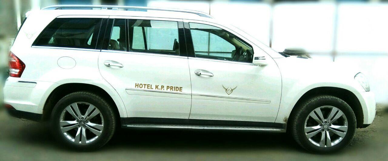 Hotel K P Pride Jālgaon Exteriér fotografie